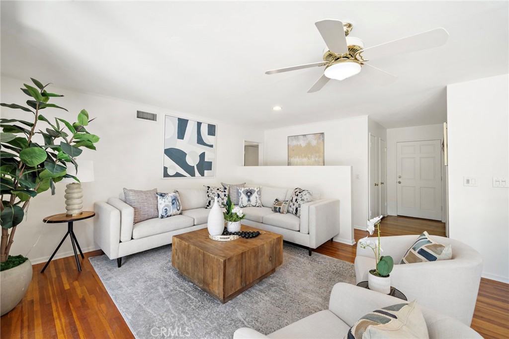 8721 La Grand Avenue