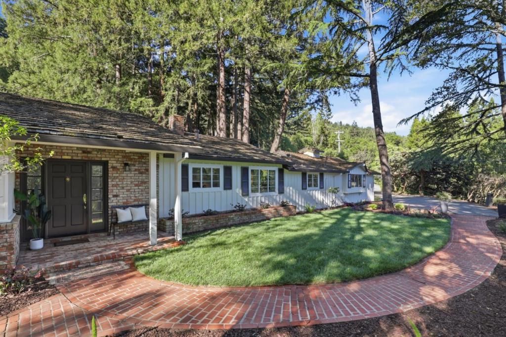 Photo of 425 Summit Springs Road, Woodside, CA 94062 (MLS # ML82039737)