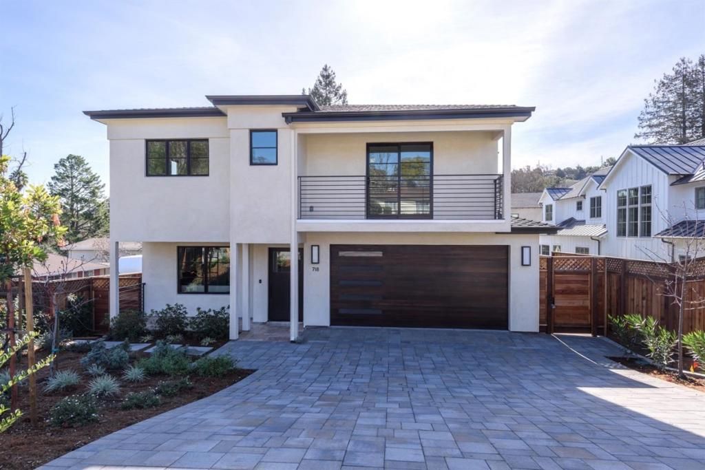 listing image 130728450003776079432