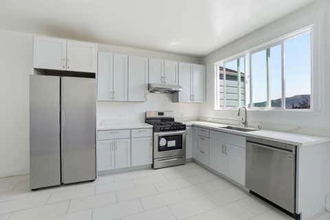 Tiny photo for 291 Raymond Avenue, San Francisco, CA 94134 (MLS # ML82049930)