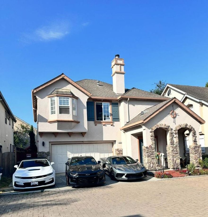Welcome to 1958 Bradbury Street 3Be/2.5Ba with attached 2 car garage in a great neighborhood. Perfect location for quick and easy access to HWY 101. Soaring ceilings, half bath, gas fireplace, separate dining area, indoor laundry, tile countertops. Master bathroom totally remodeled. No HOA fees.