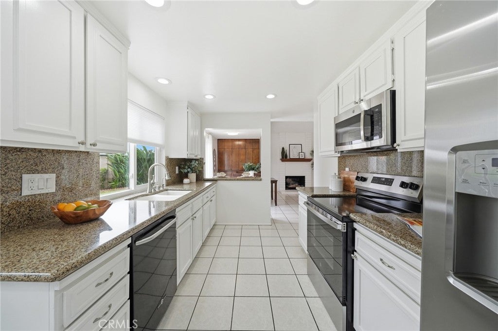 14352 Kipling Lane, Tustin CA 92780 - Photo 29