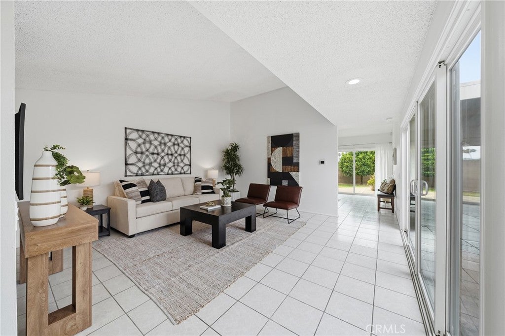 14352 Kipling Lane