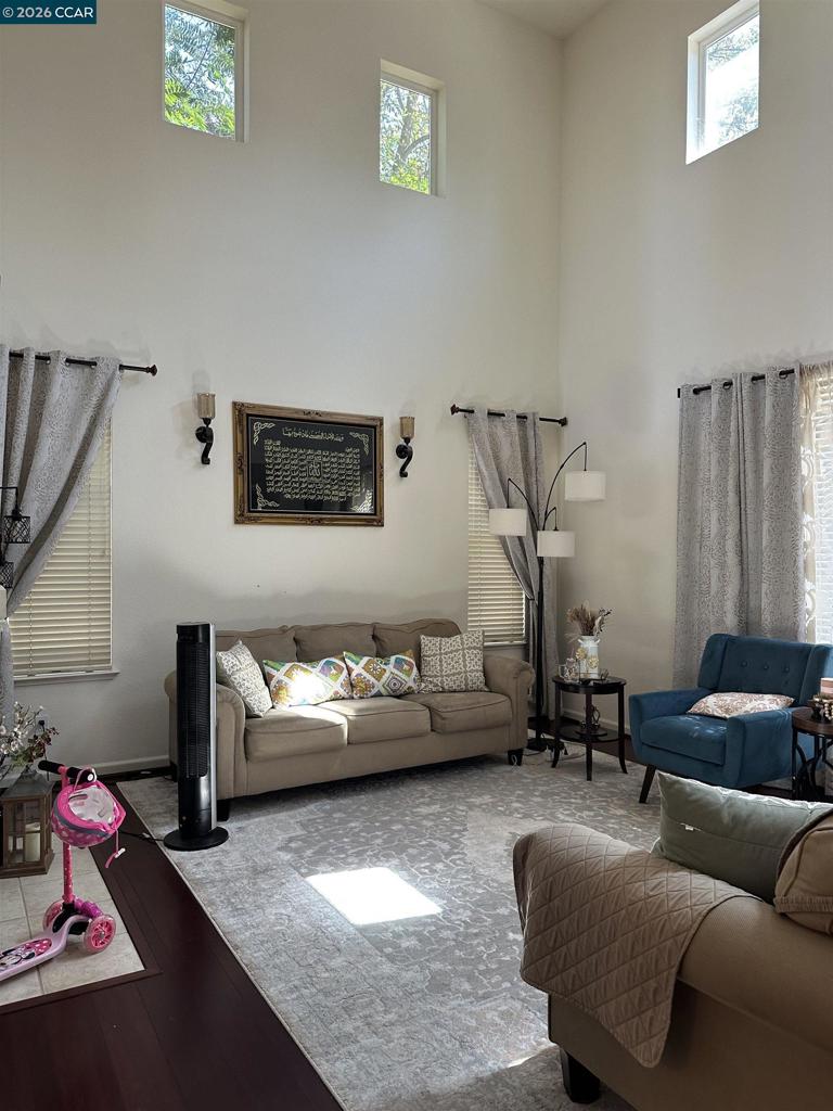 812 Allen Ct.