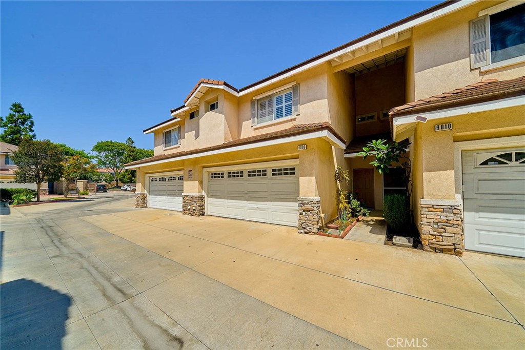9008 Primavera Lane