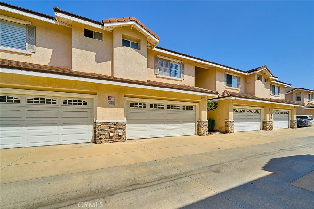 9008 Primavera Lane