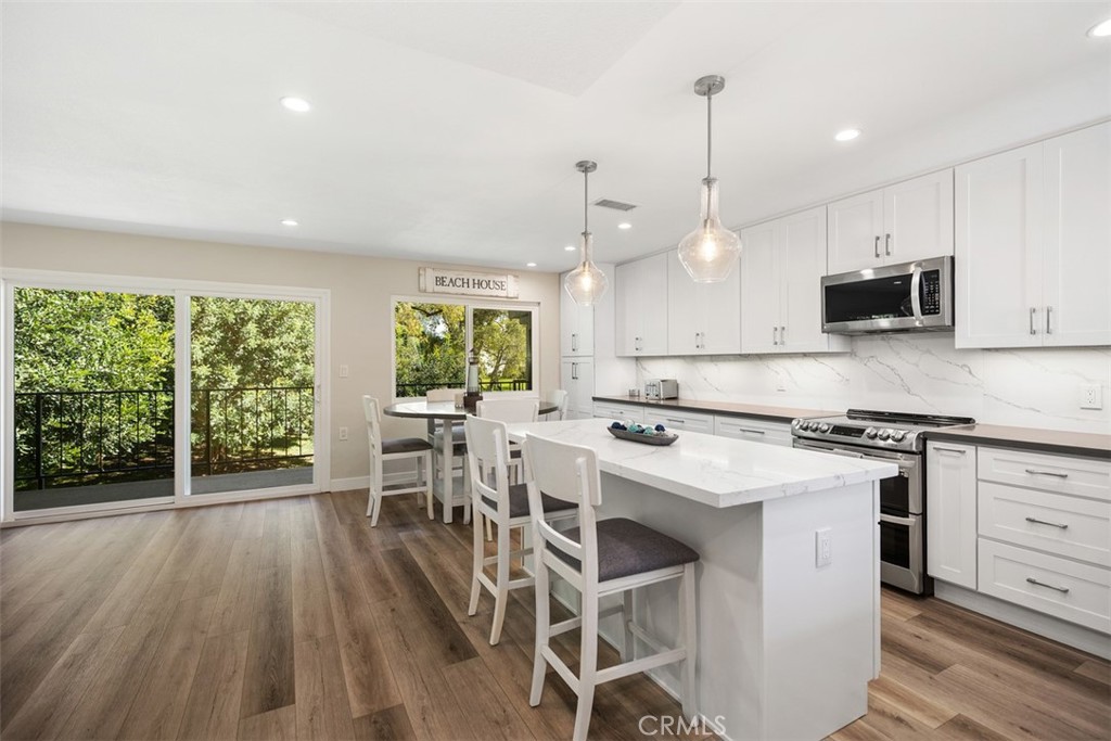 5506 Paseo Del Lago W N