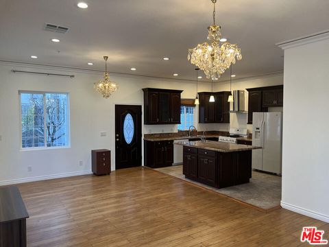 Photo of 4626 Noble Avenue, Sherman Oaks, CA 91403 (MLS # 26839297)