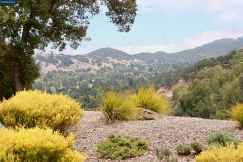 Photo of 2100 Skycrest Drive DR #10, Walnut Creek, CA 94595 (MLS # 41140720)