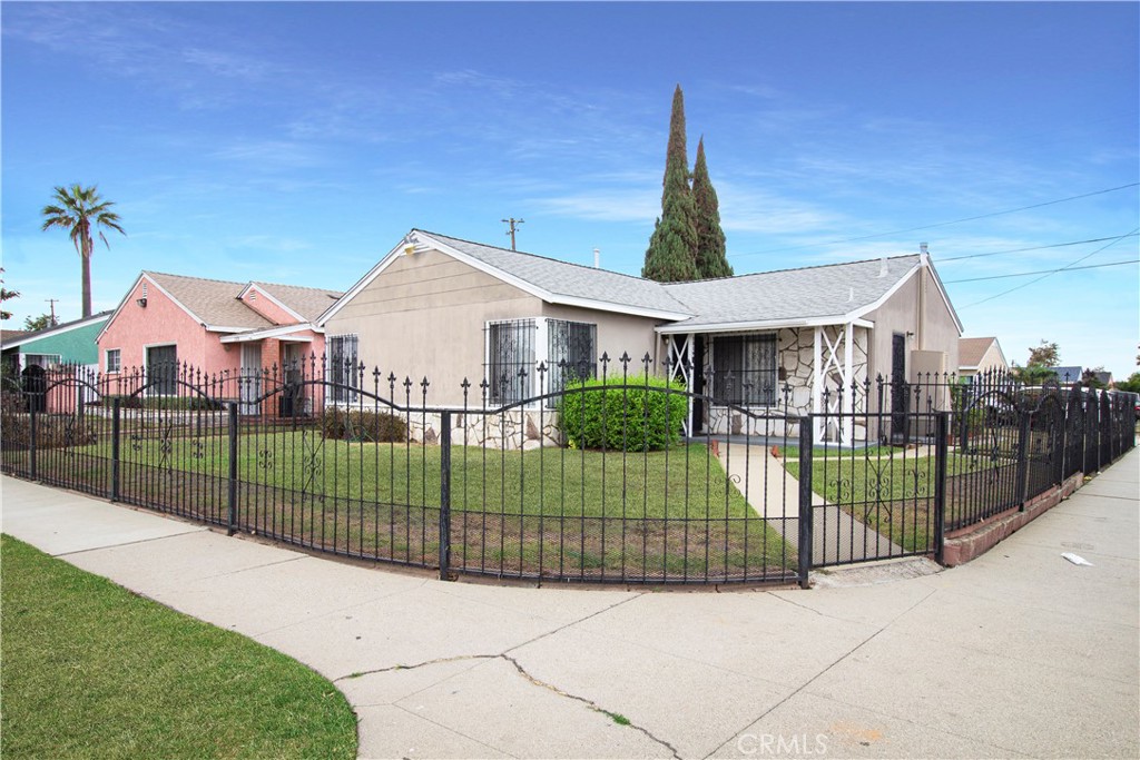 Charming Corner Lot Home in the Heart of Compton!
Welcome to this spacious 4-bedroom, 1.5-bathroom corner house, perfectly situated in a quiet, well-established neighborhood of Compton. With great curb appeal and a generous lot size, this home offers both comfort and functionality for families of all sizes.
Step inside to find a bright, open living area with large windows that flood the space with natural light. The updated kitchen features ample cabinet space and connects easily to the dining area, making it perfect for entertaining. The bonus room offers versatile space—ideal for a home office, playroom, or guest quarters.
Each of the four bedrooms is well-sized with plenty of closet space, while the 1.5 bathrooms provide added convenience for busy households. The home sits on a desirable corner lot, offering a larger yard, extra privacy, and potential for future expansion.
Additional features include a spacious driveway, detached garage, and close proximity to parks, schools, shopping, and major freeways.
Don’t miss this opportunity to own a well-maintained home with extra space and endless potential in one of Compton’s most promising areas!