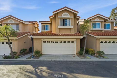 Photo of 4933 Santo Dr, Oak Park, CA 91377 (MLS # SR26045636)