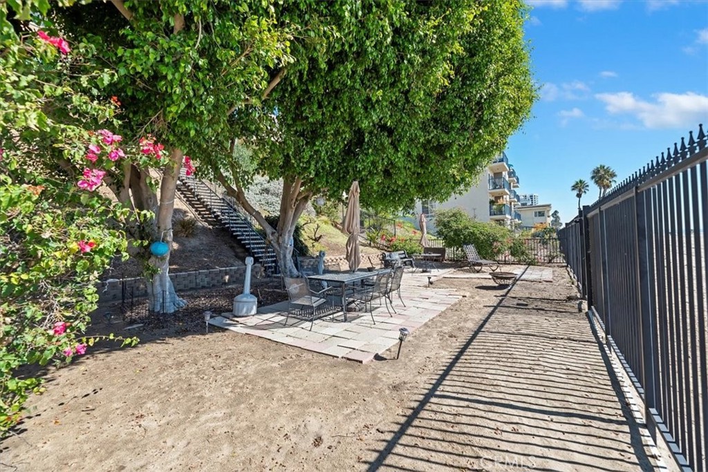 Alamitos Beach (AB) - Residential
