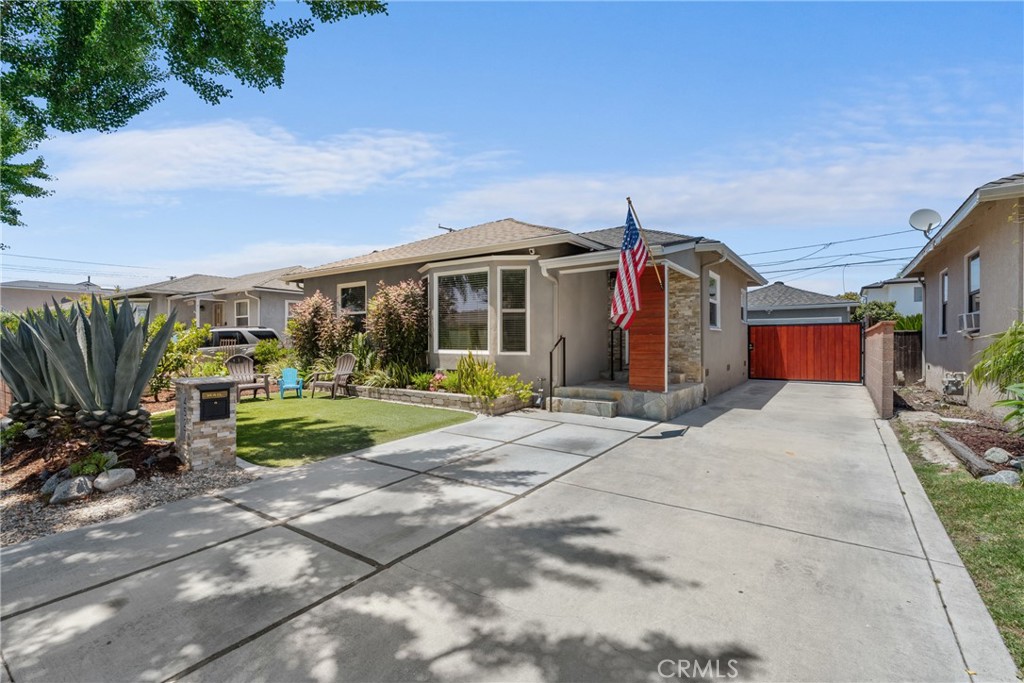 4527 Josie Avenue