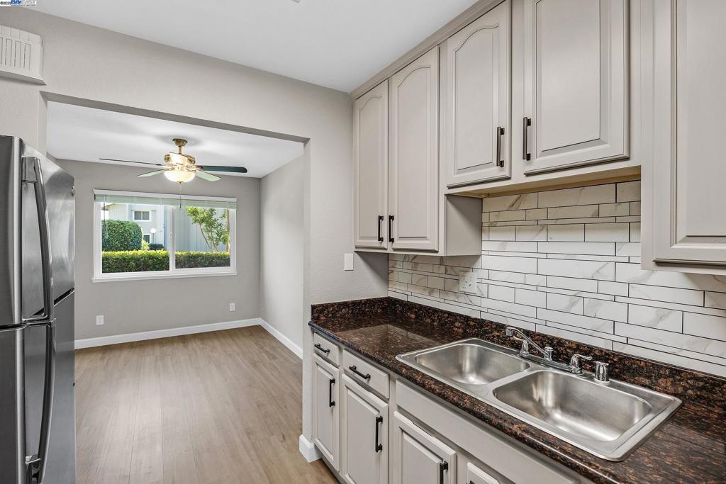 FLORESTA GARDENS - Residential