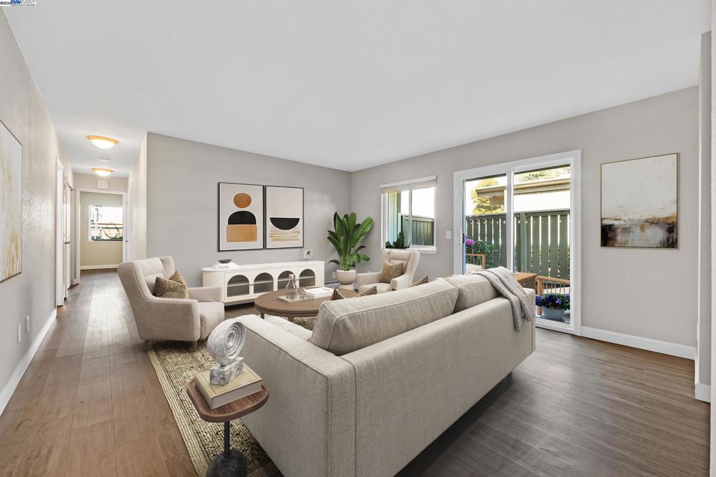 FLORESTA GARDENS - Residential