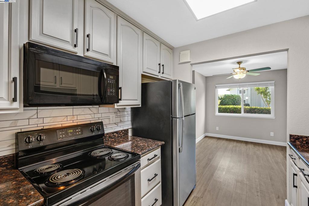 FLORESTA GARDENS - Residential