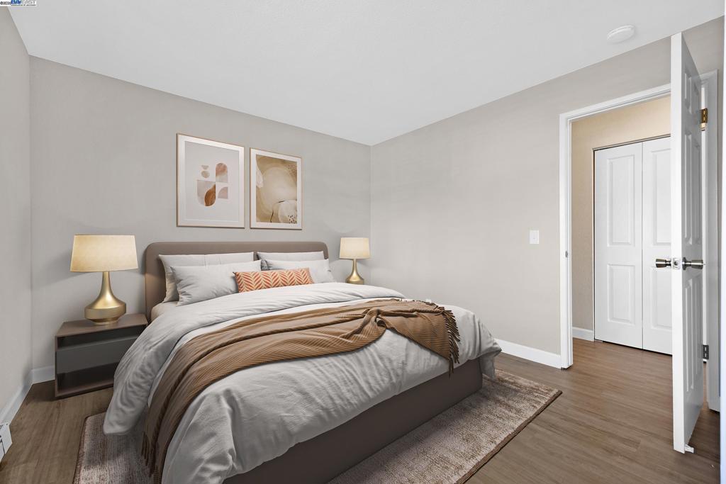 FLORESTA GARDENS - Residential