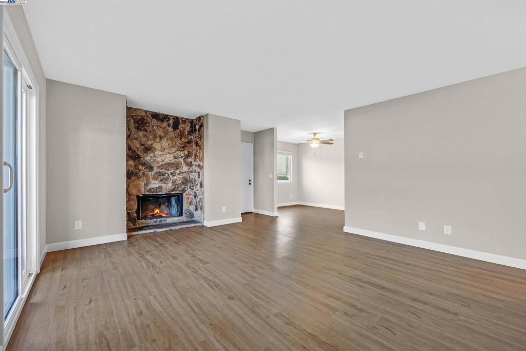 FLORESTA GARDENS - Residential