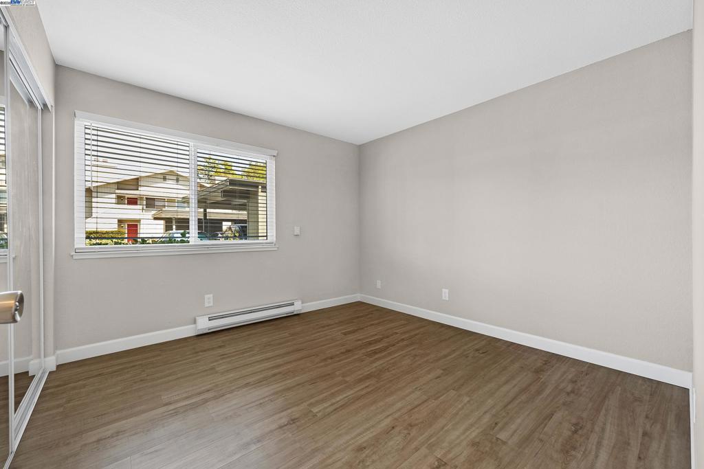 FLORESTA GARDENS - Residential