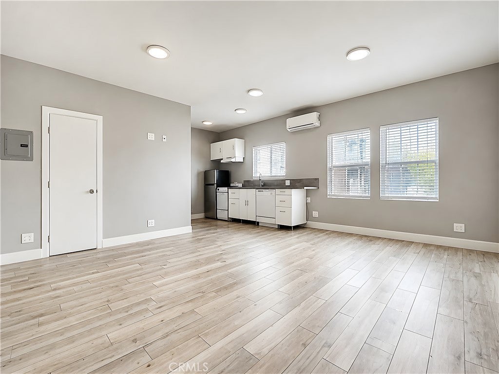 635 Elm Avenue