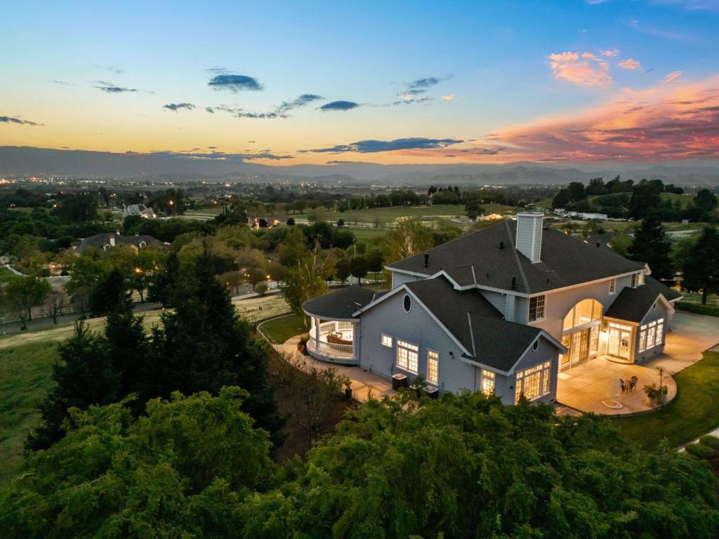 9560 Via Del Oro