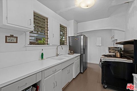 Tiny photo for 2138 Holmby Avenue, Los Angeles, CA 90025 (MLS # 26798745)