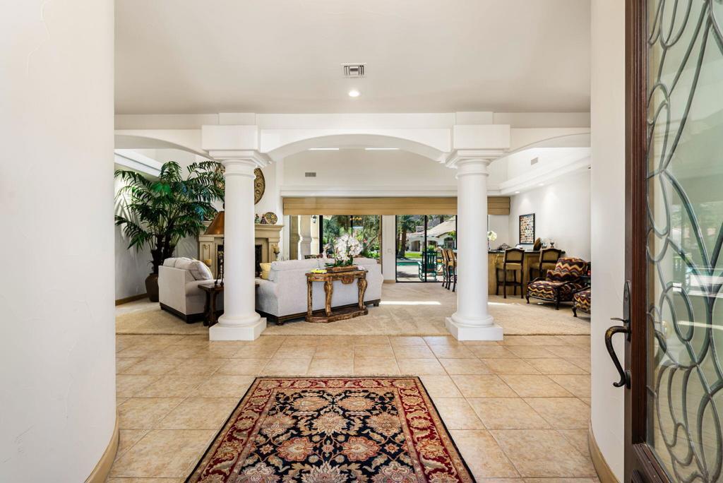 71205 N Thunderbird Terrace