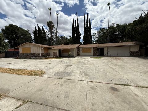 Photo of 1810 Rivera ST, Riverside, CA 92501 (MLS # CV26117559)