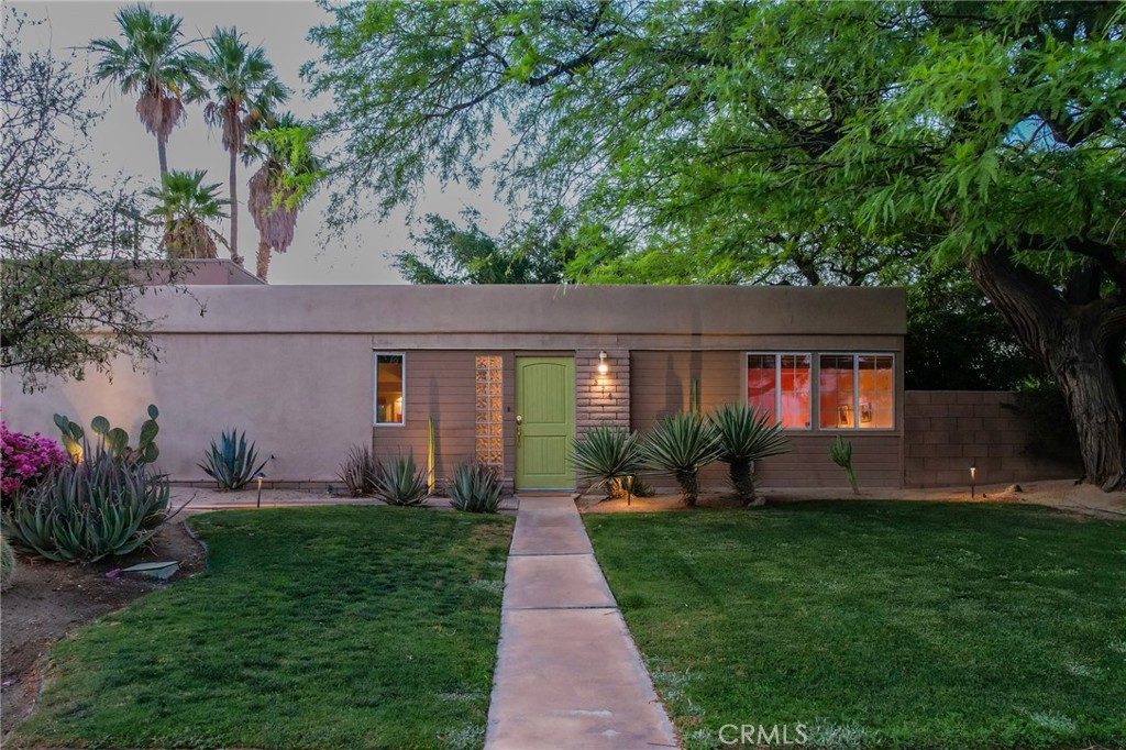 Racquet Club East (33122) - Residential