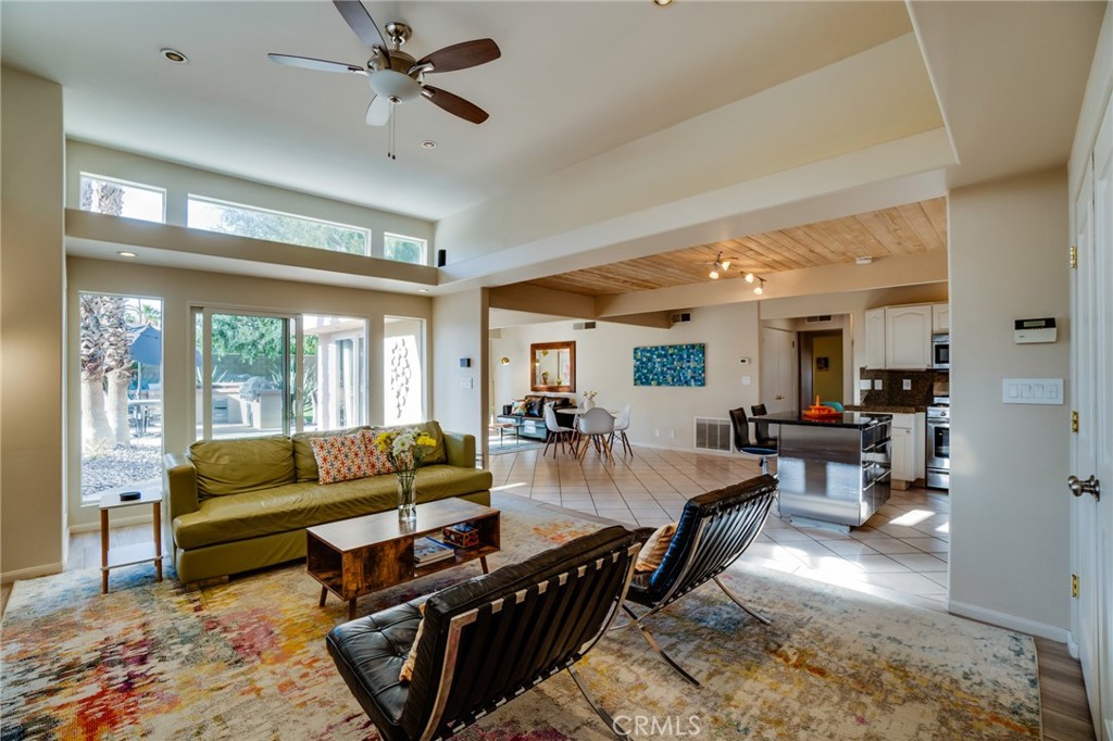 Racquet Club East (33122) - Residential