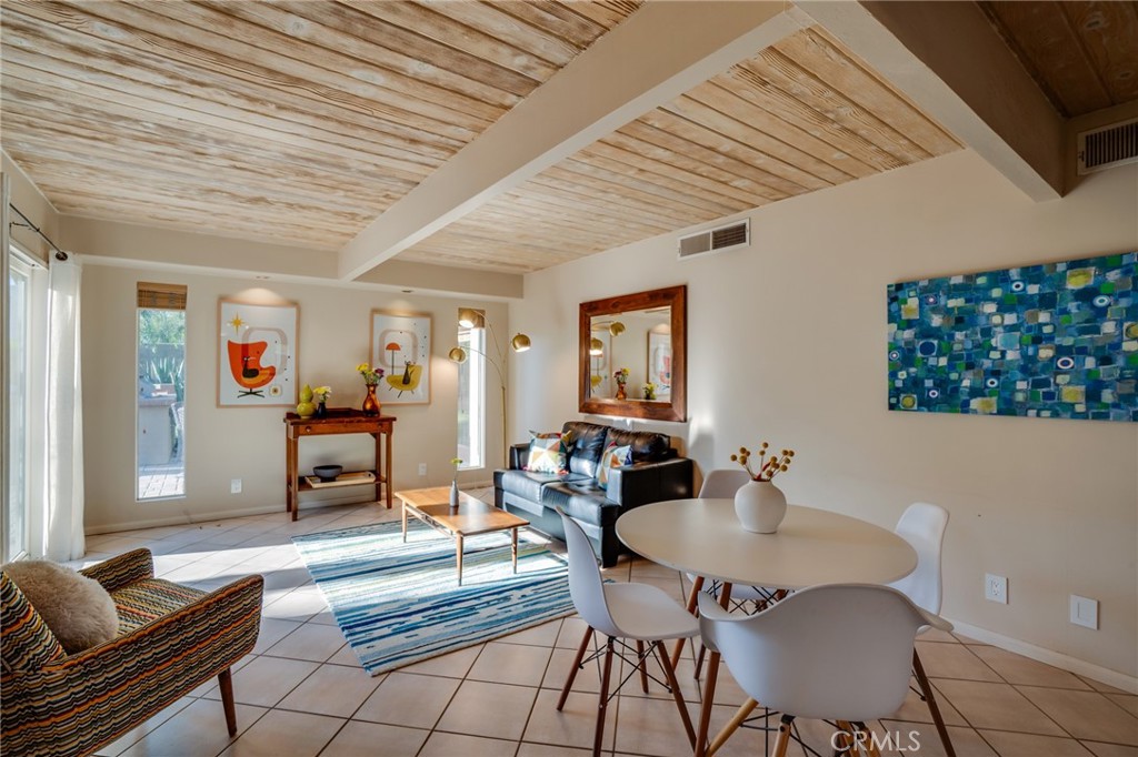 Racquet Club East (33122) - Residential