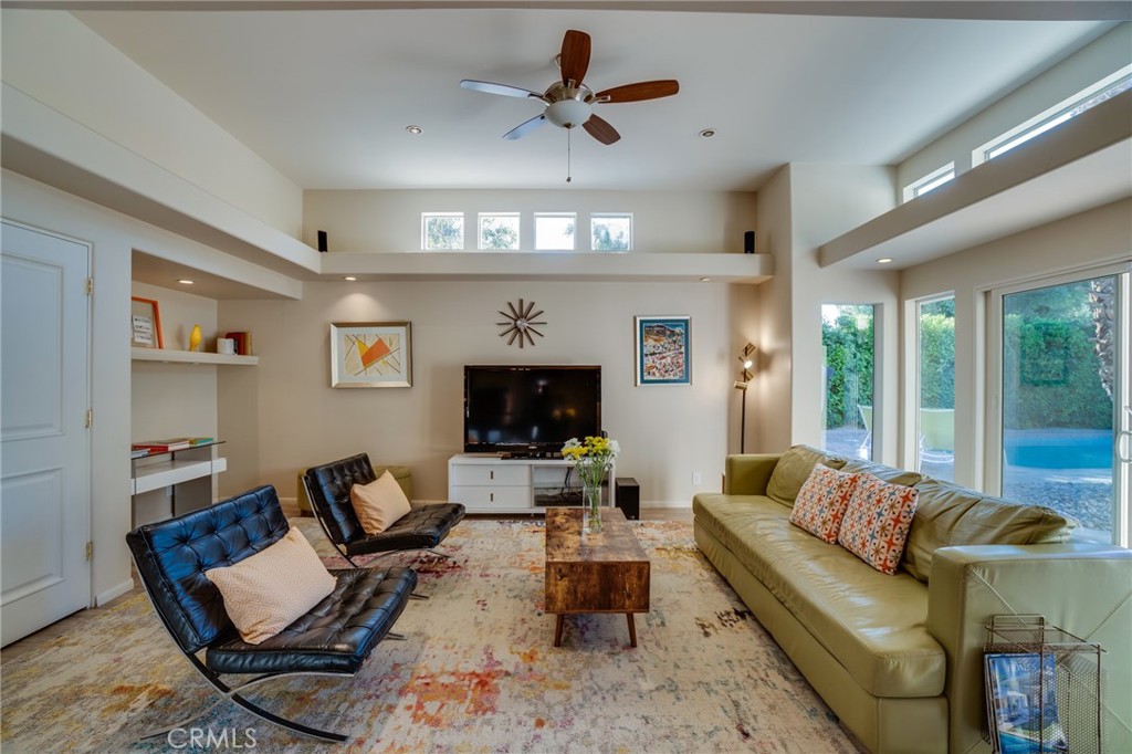 Racquet Club East (33122) - Residential