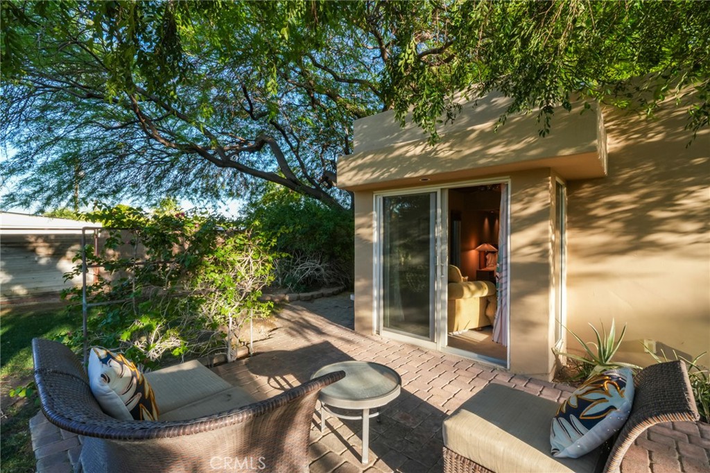 Racquet Club East (33122) - Residential