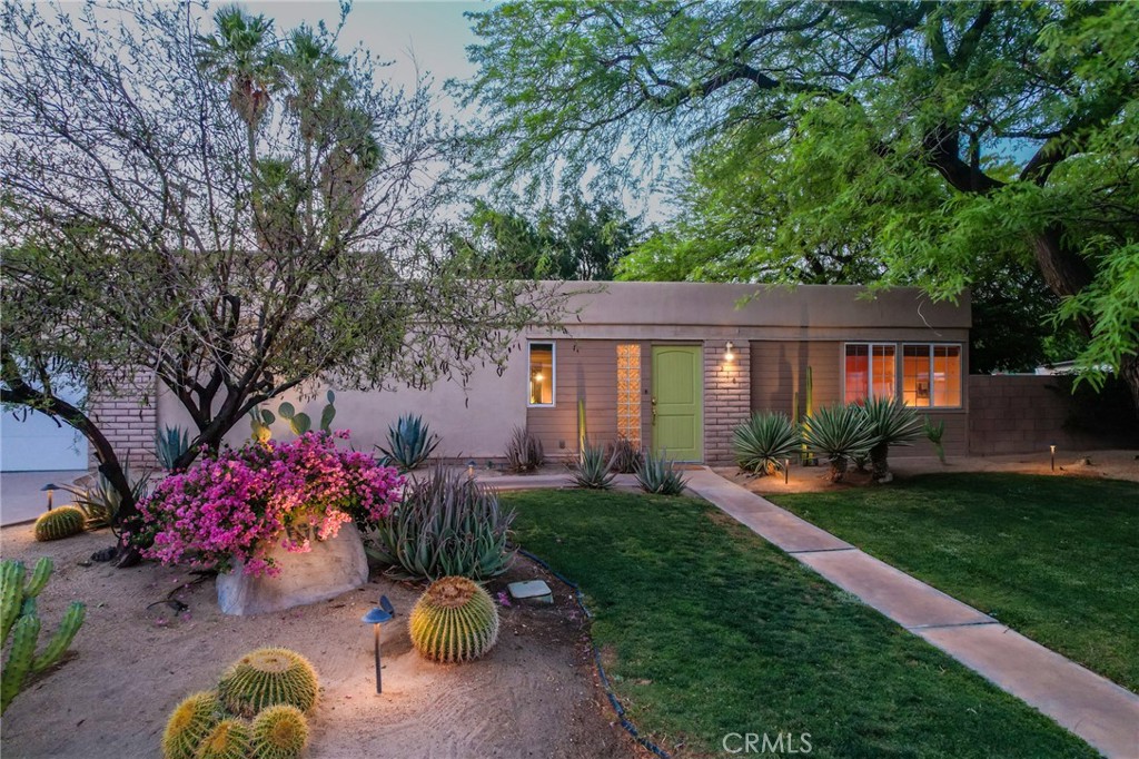 Racquet Club East (33122) - Residential