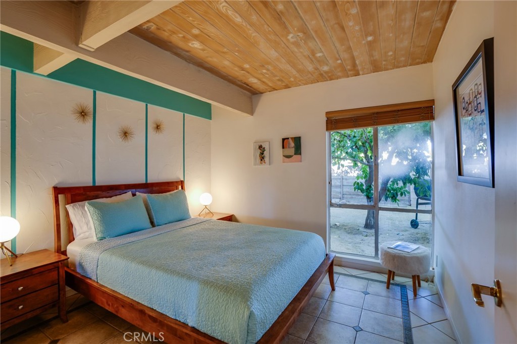 Racquet Club East (33122) - Residential