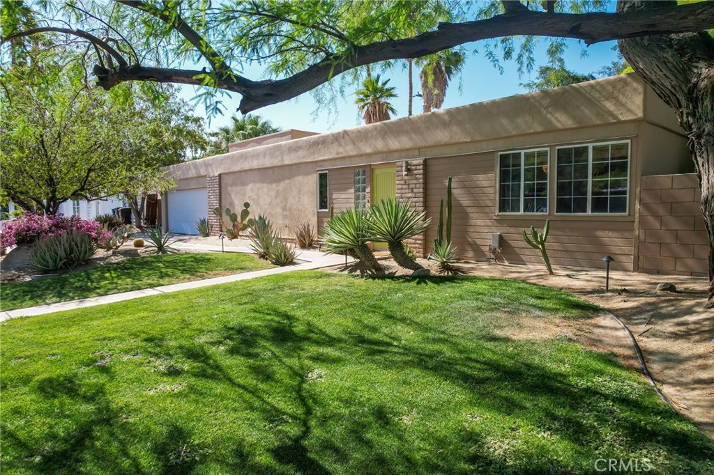 Racquet Club East (33122) - Residential