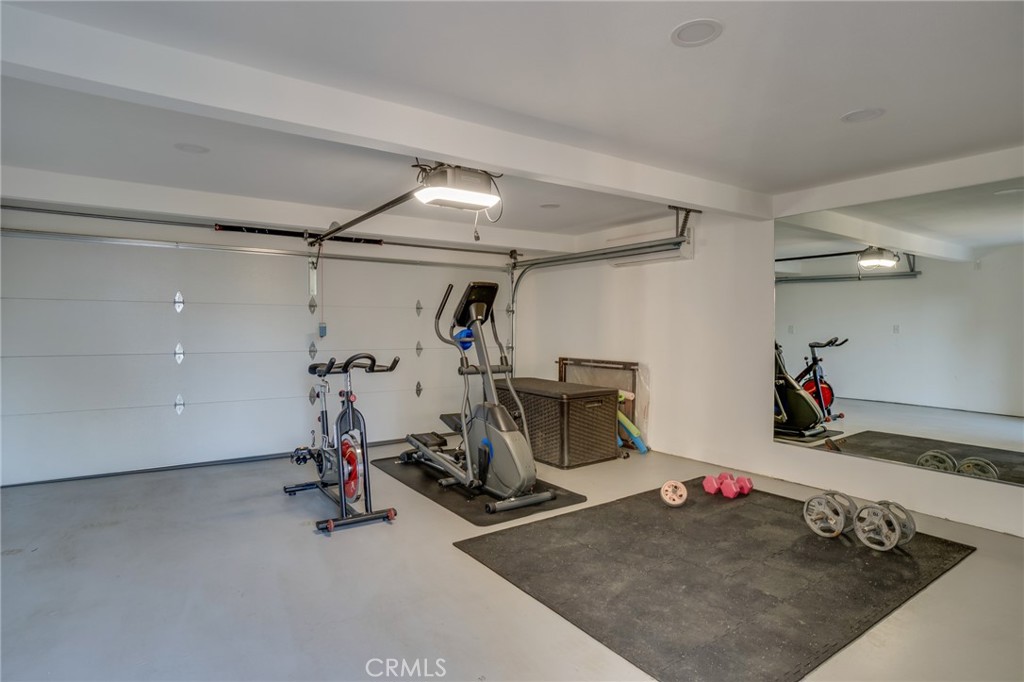 Racquet Club East (33122) - Residential