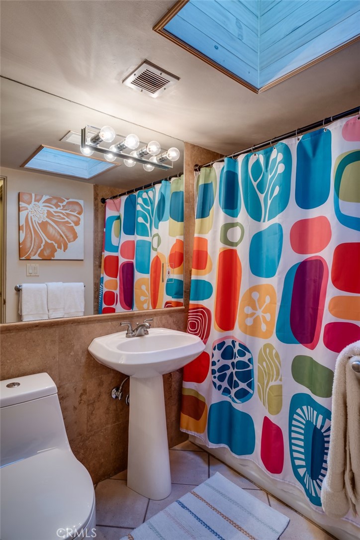 Racquet Club East (33122) - Residential