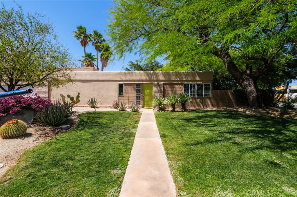 Racquet Club East (33122) - Residential