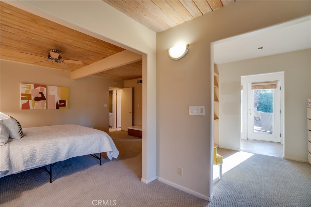 Racquet Club East (33122) - Residential