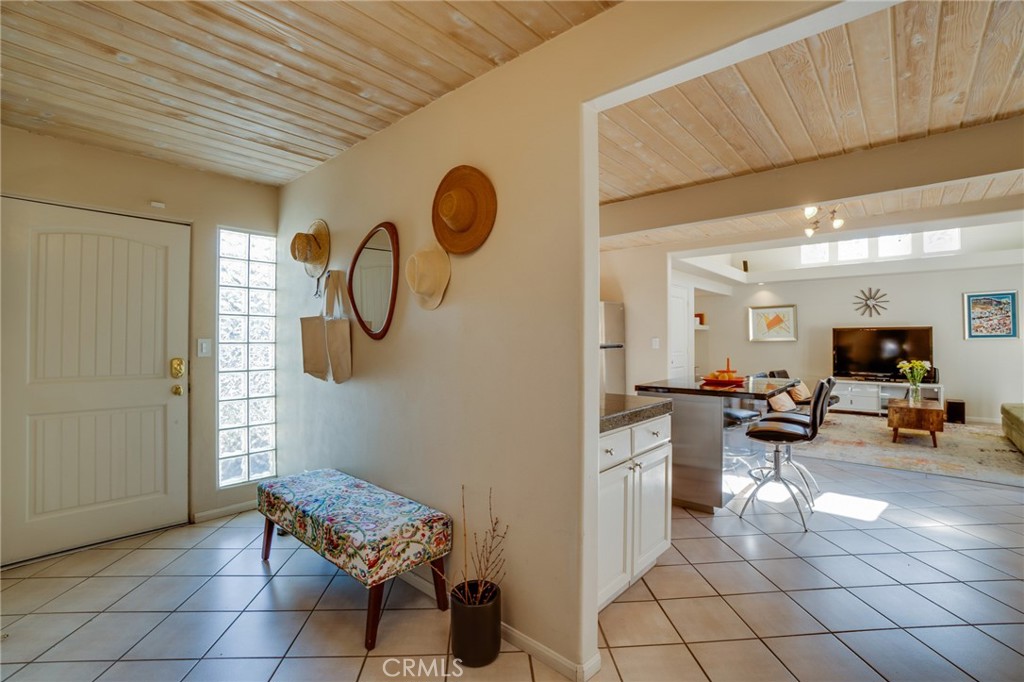 Racquet Club East (33122) - Residential