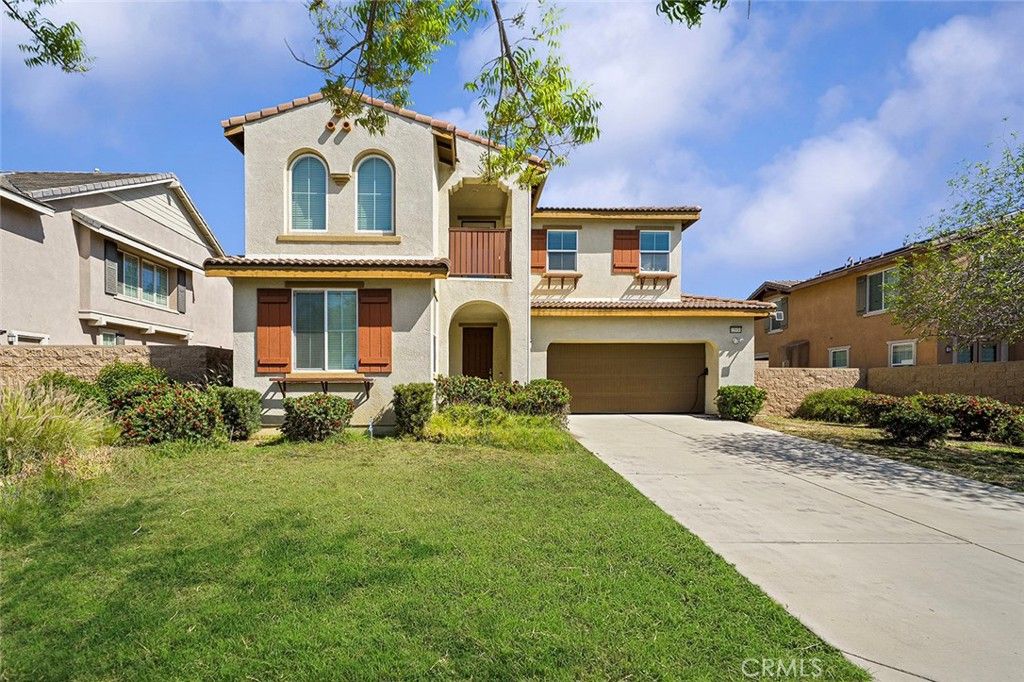 Photo of 12936 Canopy Court, Rancho Cucamonga, CA 91739 (MLS # AR26080434)