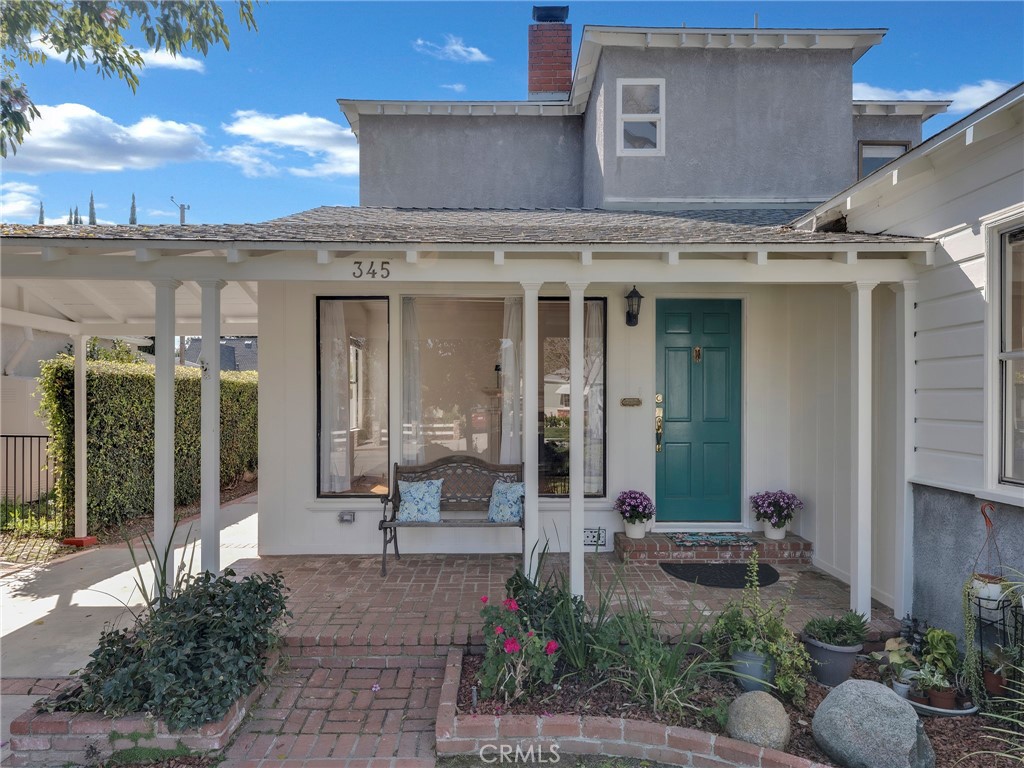 345 S Beachwood Drive