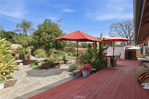 Photo of 641 Ridgefield Dr, Claremont, CA 91711 (MLS # CV26031313)