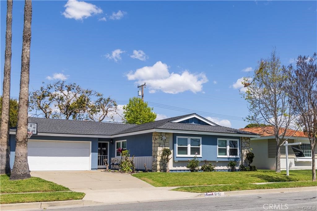 Wonderful single family story home, located in the city of Huntington Beach near Bella Terra shopping,Costco and 405 fwy. This home has 3 bedrooms, 2 bath, open space floor plan. Backyard with fruit trees and attached 2 car garage from the entry way.