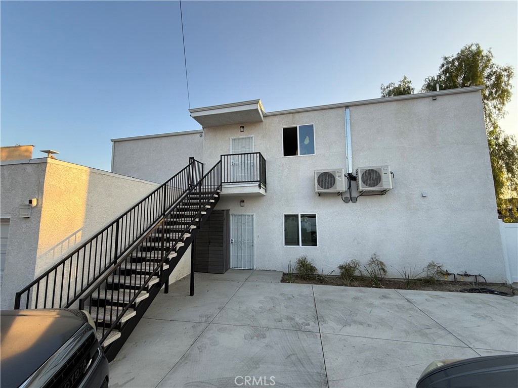 11125 Glenoaks Boulevard