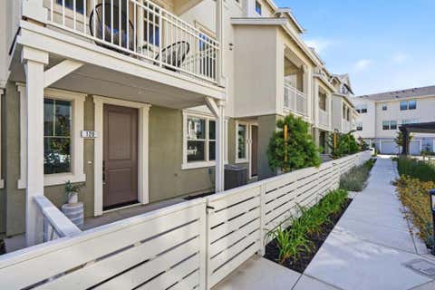 Photo of 128 Oak Circle, Walnut Creek, CA 94597 (MLS # ML82059040)
