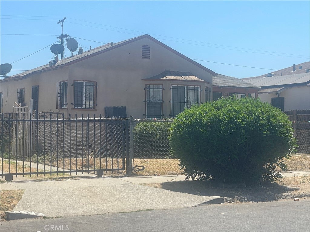 408 E 118th