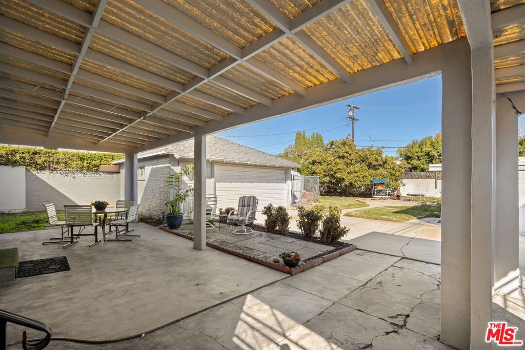 943 Princeton Street