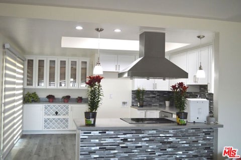 Photo of 5425 Godbey Drive, La Canada Flintridge, CA 91011 (MLS # 26867513)